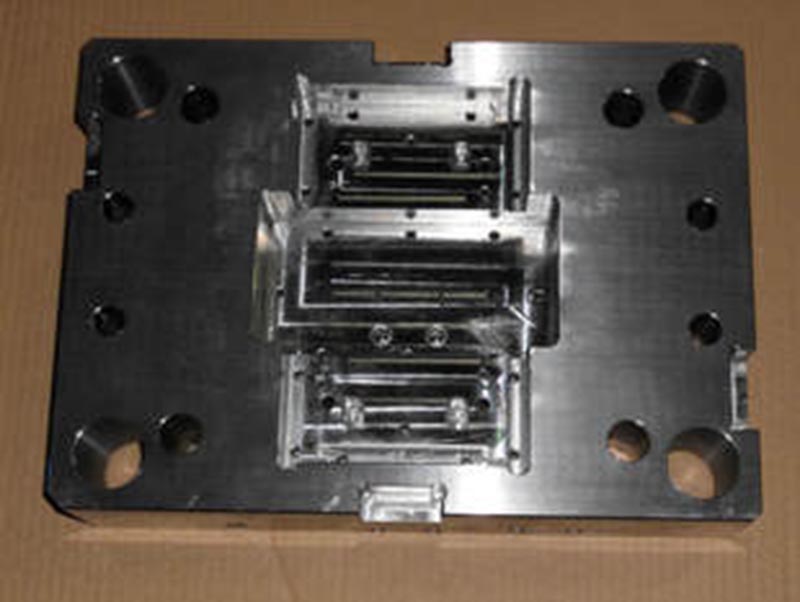 眉山精密塑料模-06